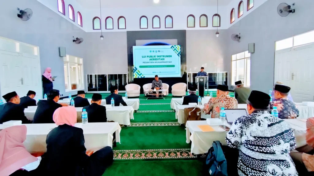 Pesantren Muhammadiyah Jatim Mengikuti Uji Publik Instrumen Akreditasi
