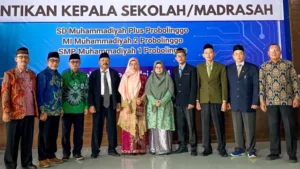 Terima SK, Tiga Kepala Sekolah dan Dua Plt AUM Kota Probolinggo