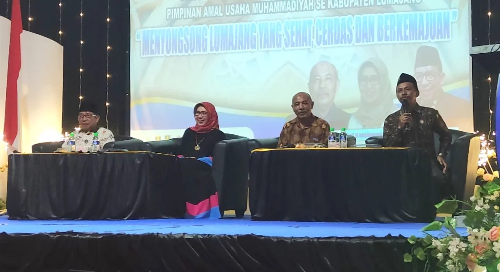 Cara Moderator Ini Mengenalkan Narasumber Bikin Ngakak