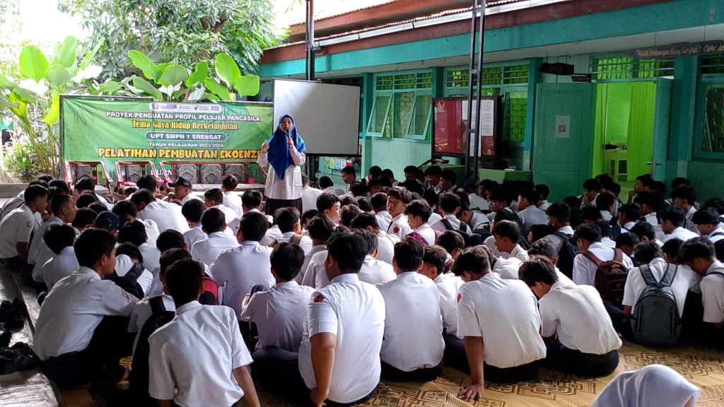Tim PPDB SMK Muhitar Berhasil Menarik Minat Siswa SMP Negeri 1 Srengat