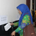 Aisyiyah Praktikkan Cara Membuang dan Memilah Sampah