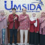 Rektor Umsida Lepas Dua Mahasiswa Magang ke Thailand