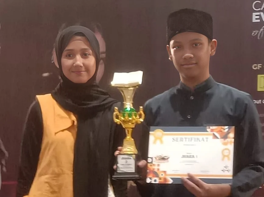 Siswa SMP Muhammadiyah 7 Juara Lomba Tahfidz Tingkat Jatim