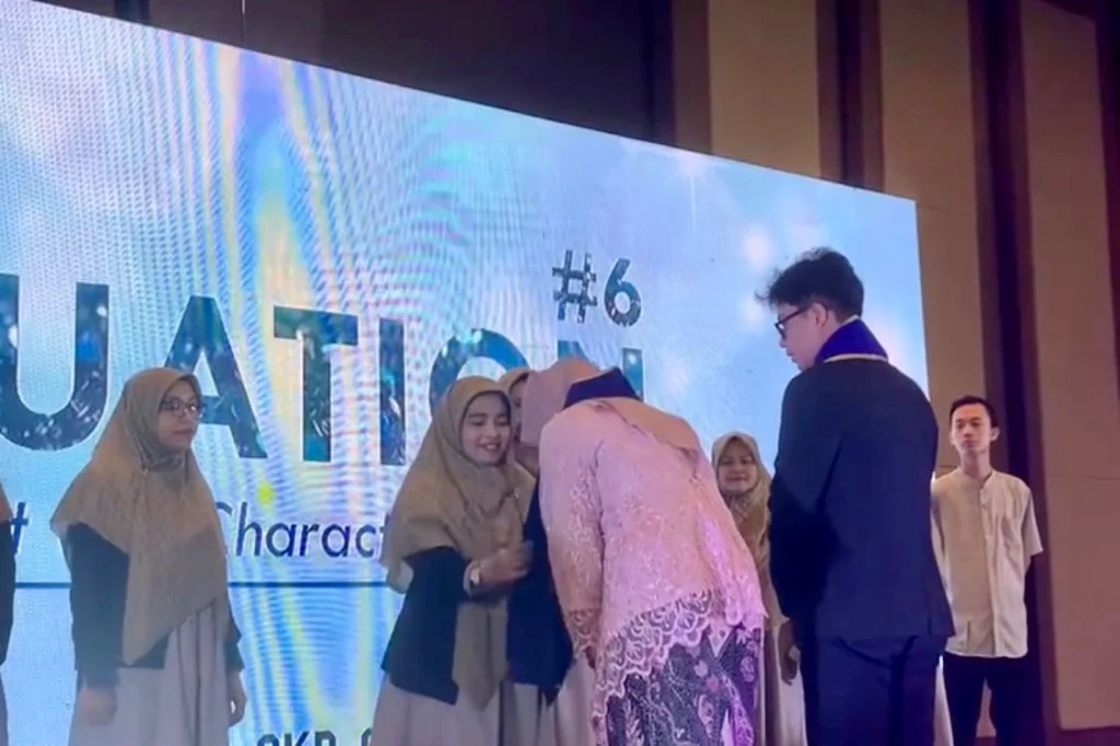 Smamio Melepas 133 Siswa dalam Acara Kelulusan Angkatan 6