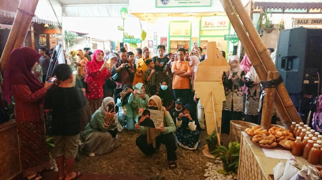 Murid SD Muhtar Serbu Blitar Djadoel