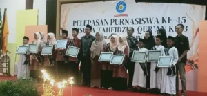 Mengagumkan! Wisuda SD Al Islam Morowudi Cerme Bertabur Prestasi