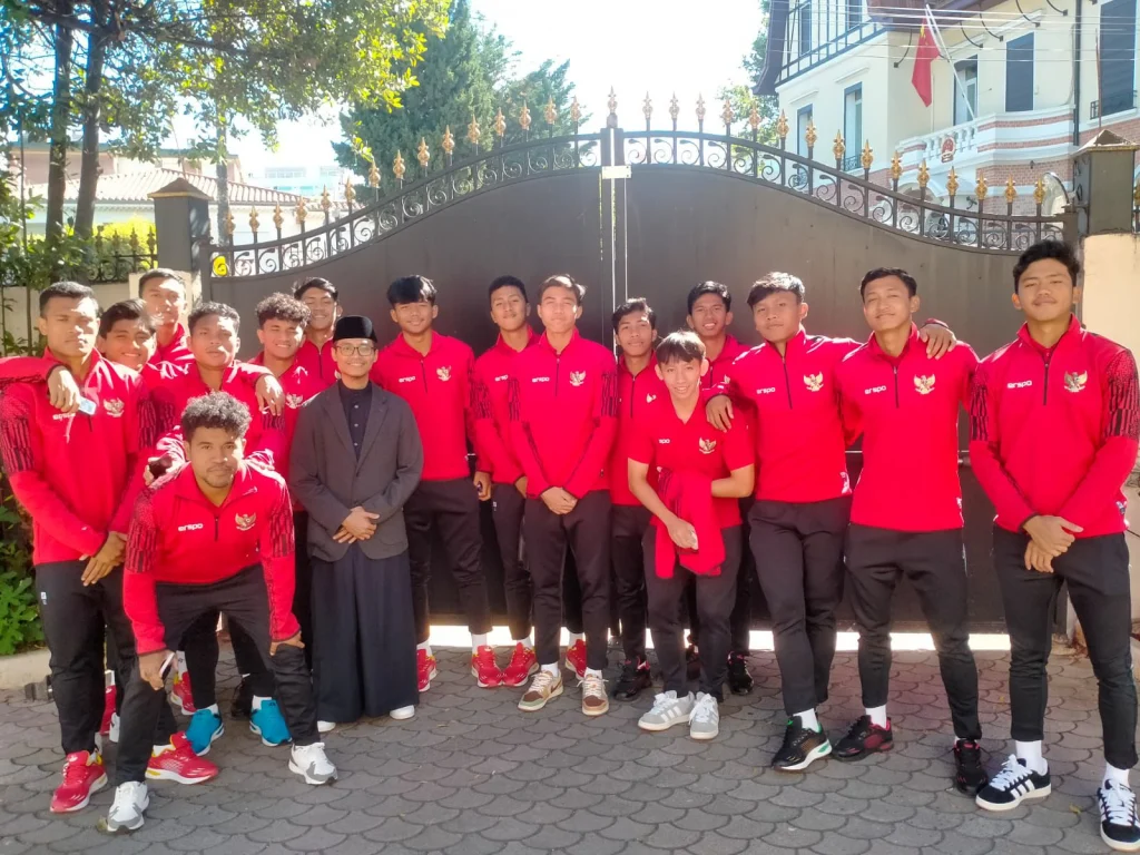 Naskah Khutbah Idul Adha: Dosen Umla di KJRI Marseille, Prancis Bersama Pemain Timnas Indonesia