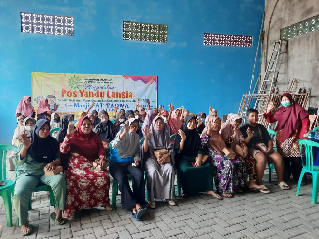 PRA Kalijaten Sepanjang Gelar Senam Bersama dan Pemeriksaan Kesehatan Gratis