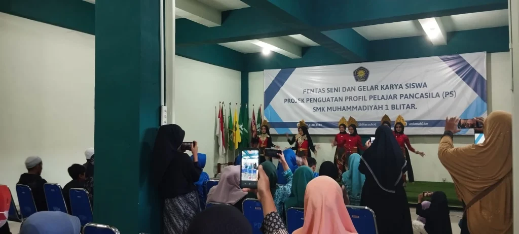 Pentas Seni SMKM 1 Blitar, Proyek Wirausahanya Sangat Menarik