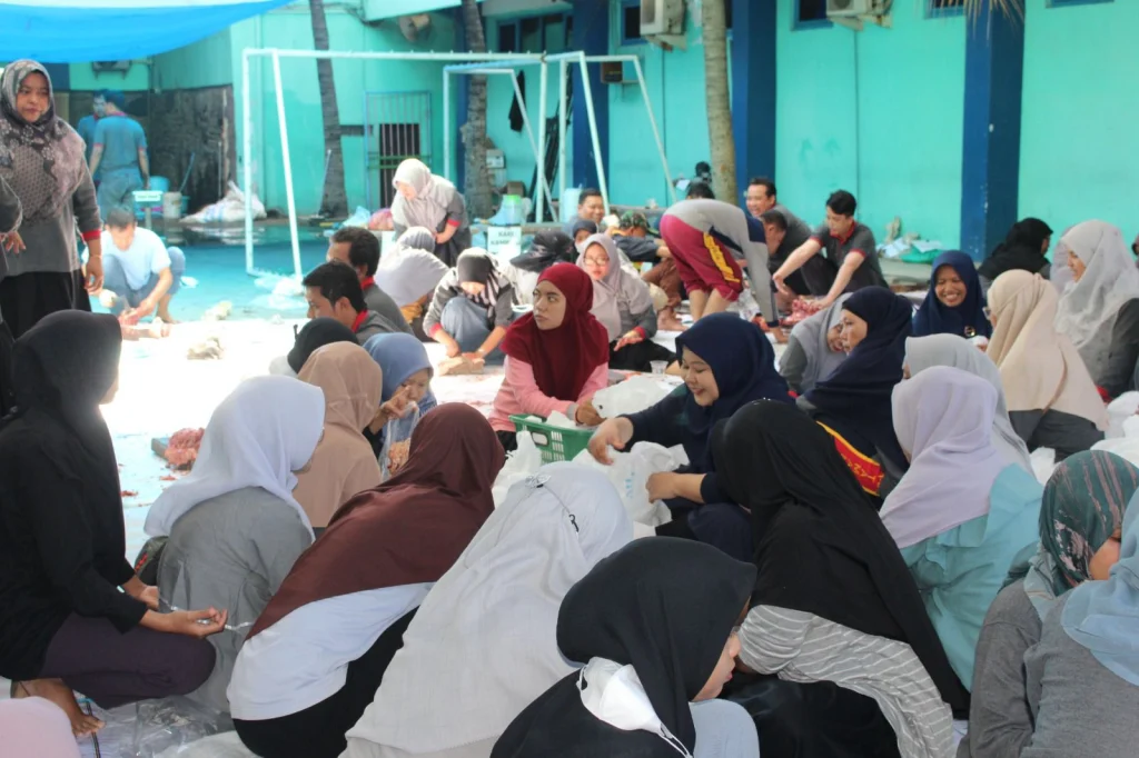 Rekor! SD Mumtaz Sembelih Belasan Hewan Kurban