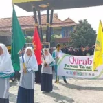 Muhammadiyah Mojopetung Meriahkan Pawai Ta’aruf dengan 2 Grup Drumband