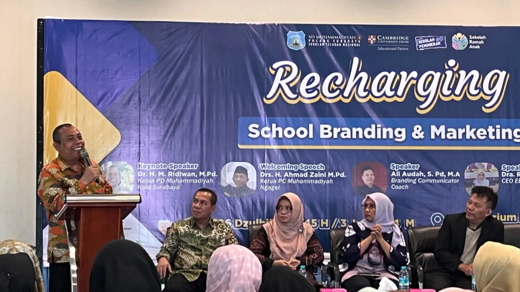 Ini Pesan Ketua PDM Surabaya di Agenda Recharging School Branding dan Marketing di SD Mudipat