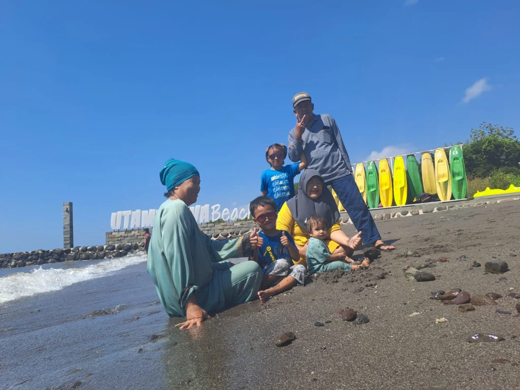 Pantai Utama Raya, Destinasi Syahdu Bersama Keluarga