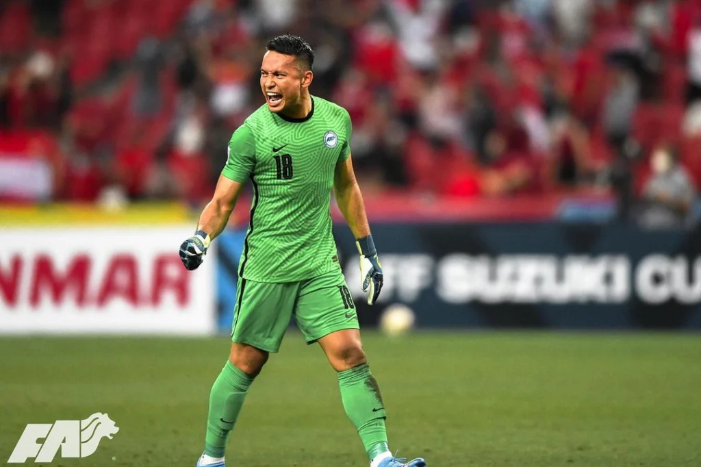 Kiper Singapura Ini Sumbangkan Uang di Muhammadiyah