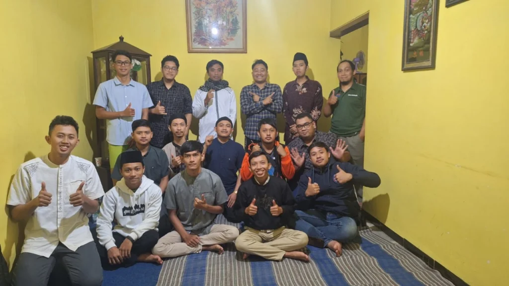 Banjir Hadiah di Anjangsana dan Kajian PCPM Kepanjenkidul Edisi Pertama