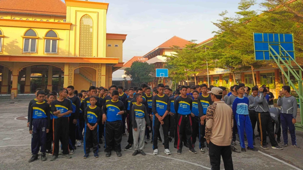 Jalan Sehat Ponpes Al Fattah: Hijrah Menuju Hidup Sehat