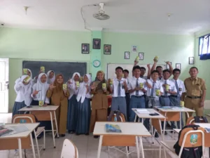 Gandeng Lazismu Kabupaten Blitar, SMA Muhammadiyah 1 Blitar Ajak Siswa Peduli dan Berbagi