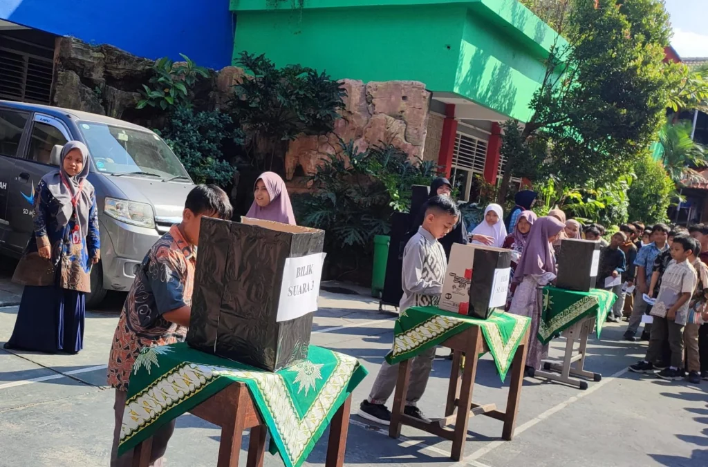 Pilih Ketua dan Wakil Ketua Kelas, SD Mugres Gelar Pesta Demokrasi