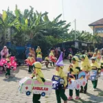 Serunya Parade Transportasi Kardus di PAUD Aisyiyah Melirang