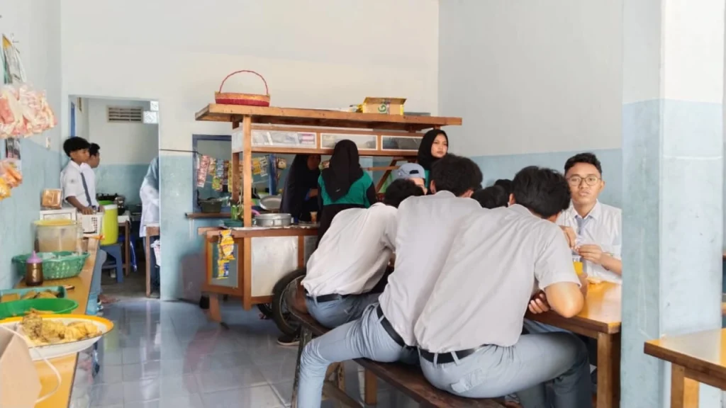 Ada Sarapan Gratis di Kantin Smamsi