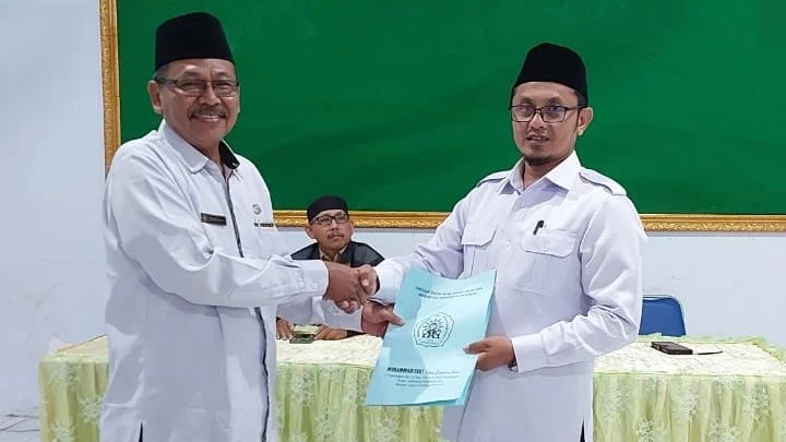 Estafet Kepemimpinan Baru Kepala MIM 1 Probolinggo