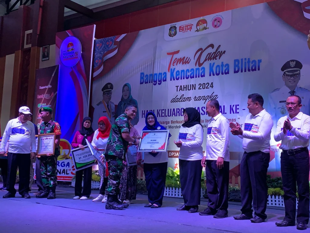 RSU Aminah Blitar Raih Penghargaan Klinik KB Terbaik