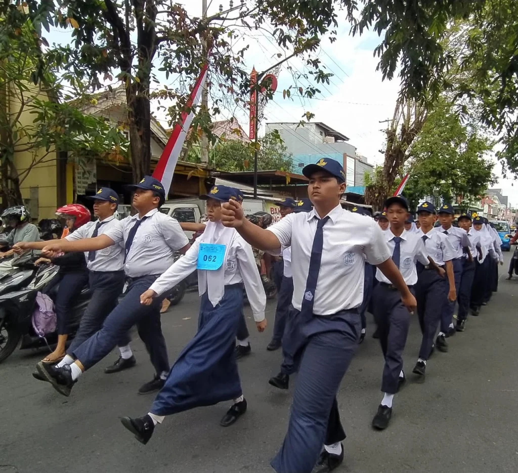 Ikuti Lomba Baris Berbaris, Tanamkan Semangat Nasionalisme