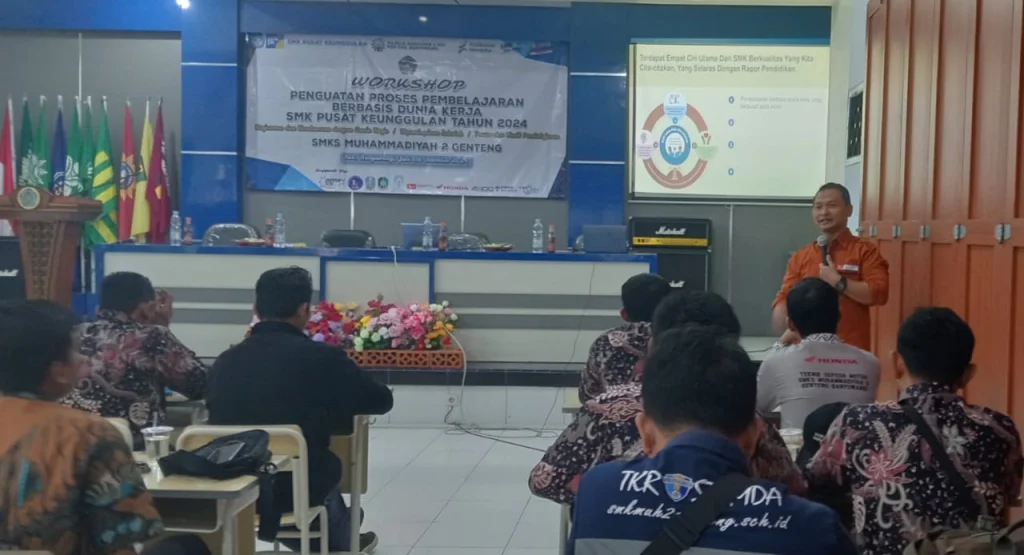 SMK Muda Genteng Adakan Workshop Penyelarasan Kurikulum Berbasis Dunia Kerja