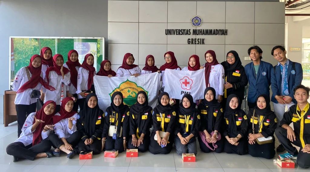 Jalin Rasa Kepedulian Sosial, KSR PMI UMG Adakan Kegiatan Donor Darah