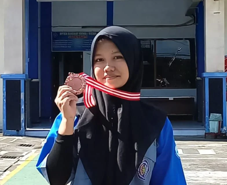 Siswa SMK Muda Genteng Raih Juara III Lomba Kaligrafi Tingkat Kecamatan