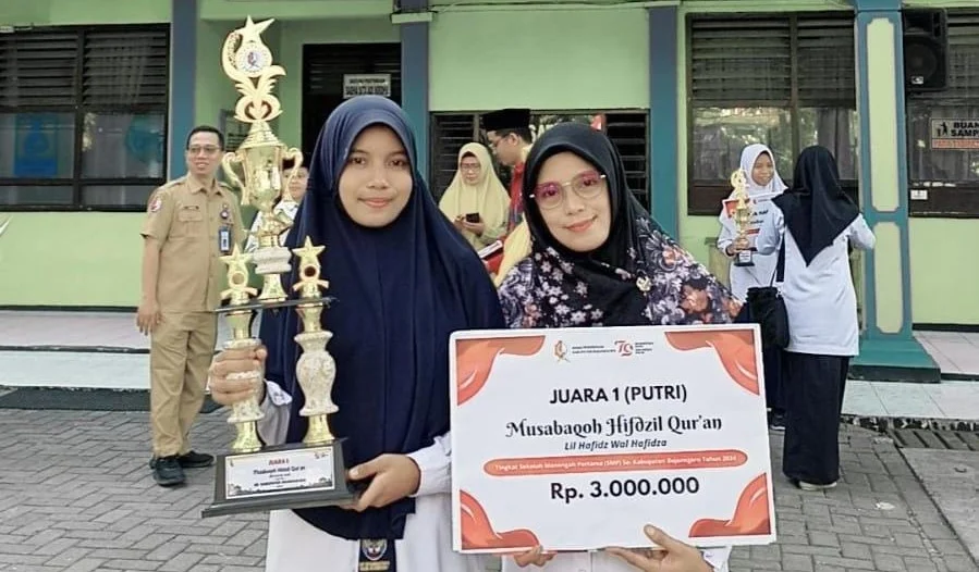 Naura Layyinatus Tsaqila Siswa SMP Muh4ba, Juara 1 Lomba Musabaqoh Hifdzil Quran