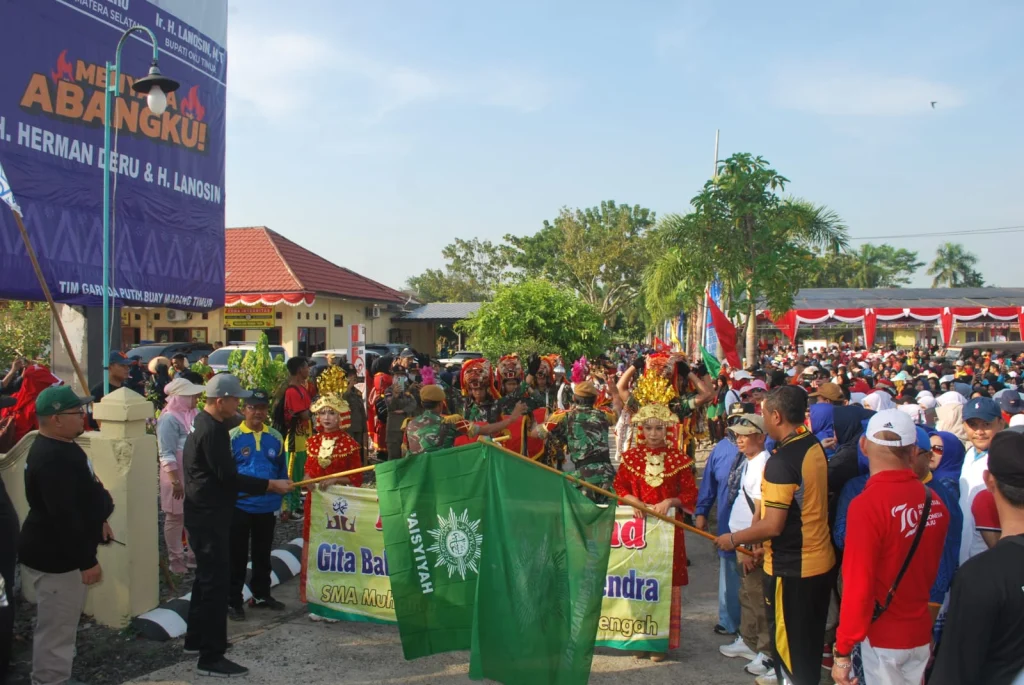 Jalan Sehat Karnaval AMM OKU Timur, Peringati HUT Ke-79 RI