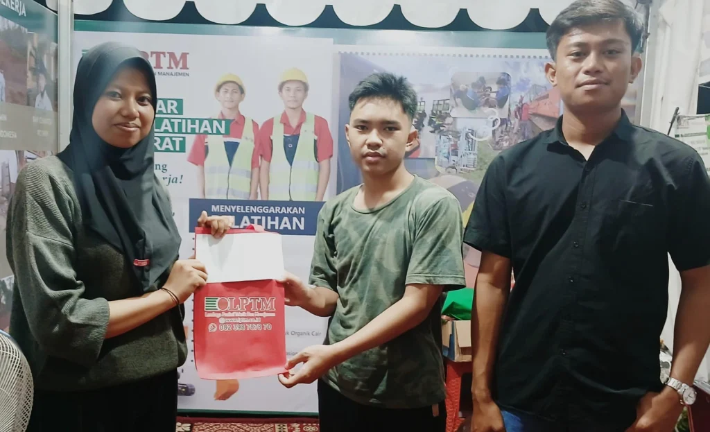 Andi Fatih Azka Ukir Prestasi Gemilang di Lomba Tenis Meja MIF Muhammadiyah Expo