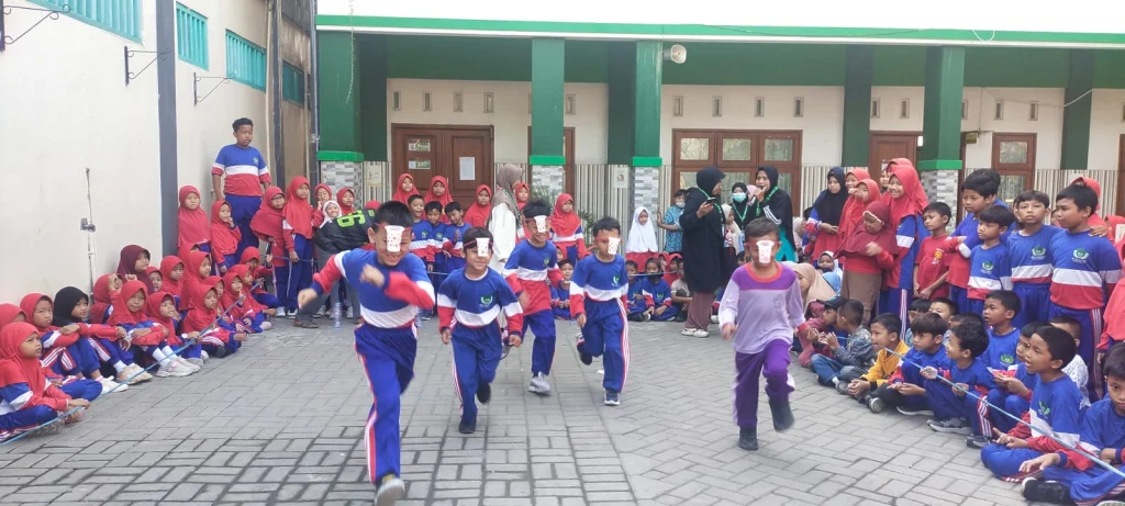 Keseruan SD Almadany Adakan Lomba Peringati HUT Ke-79 RI