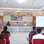 Mahasiswa KKN Unej Kenalkan Produk Kosampah di Desa Setail