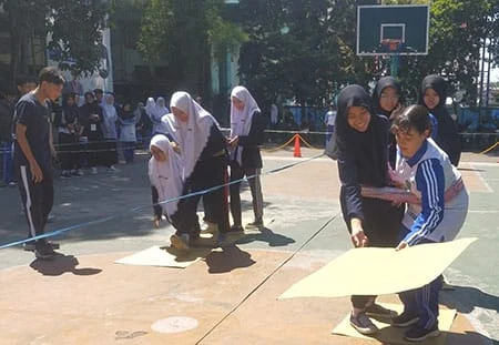 Antusiasme Siswi Belgia Warnai Keseruan Merah Putih 2024