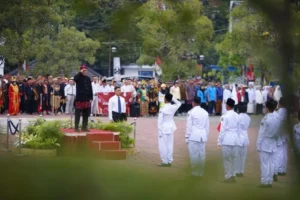 Ribuan Peserta Berbaju Adat dan Kostum Profesi, Meriahkan HUT Ke-79 RI di UMM