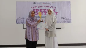 Berani Lampaui Diri, Siswa SMA Aisyiyah Boarding School Malang Juarai Speech Contest