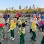 Wujudkan Pendidikan Lingkungan Hidup Sejak Dini, TK ABA 02 Modern Paciran Lakukan Aksi Tanam Mangrove