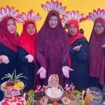 Anak Upacara, Mama Lomba: Wali Murid TK Aisyiyah 40 PPS Gresik Antusias Ikuti Lomba Menghias Nasi