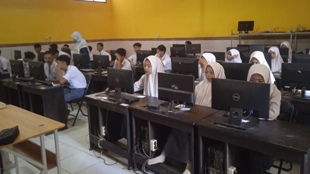 SMK TI Muhammadiyah 11 Pondok Modern Paciran Sukses Gelar ANBK 2024