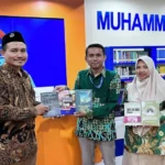 Hibah Buku Guru Besar untuk Smamda Sidoarjo