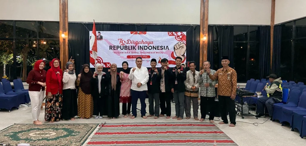 Mahasiswa PMM Gelombang 5 Kelompok 62 UMM Bersama Warga VNR Meriahkan HUT Ke-79 RI dengan Malam Tirakatan