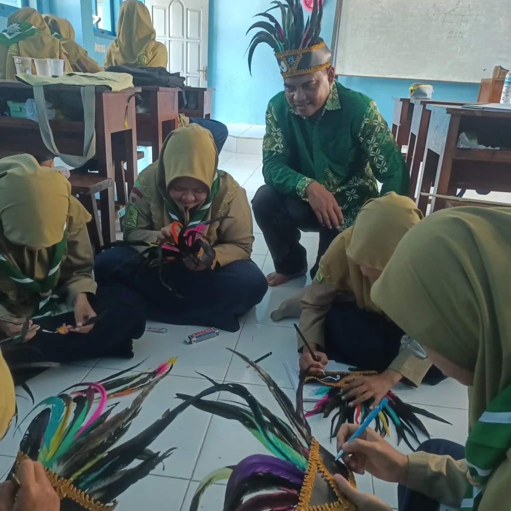 Topi Bulu Ayam Buatan MAM 8 Takerharjo