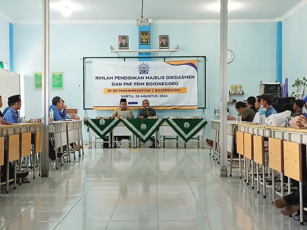 Ketua Majelis Dikdasmen PDM Bojonegoro Ajak Guru dan Pegawai SD Mudabo Kenang Sejarah
