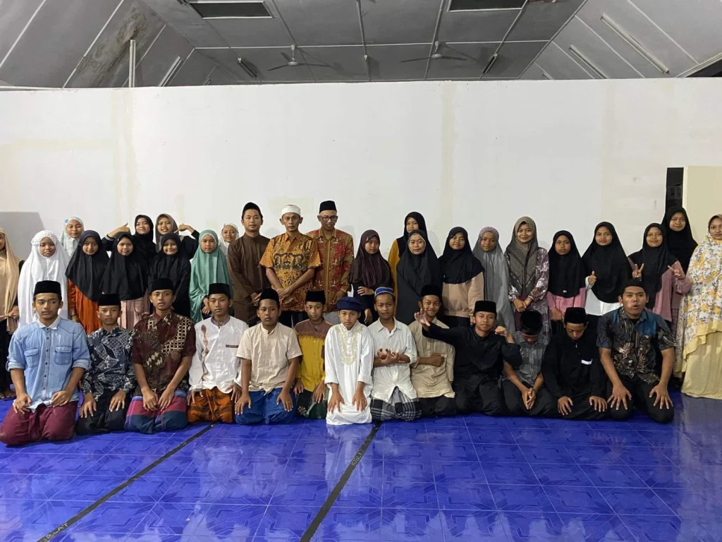 MCC Kota Blitar Gemakan Lagu Nasional Indonesia di Peringatan HUT Ke-79 RI