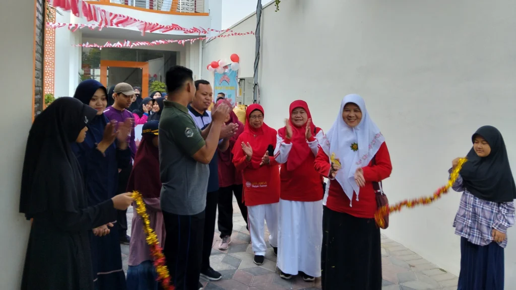 Semarak Jalan Sehat dalam Rangka Milad PTQ Aisyiyah ke-10 dan HUT ke-79 RI