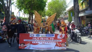 SMA Muhammadiyah 4 Lamongan Meriahkan Megilan Karnaval dan Pawai Pembangunan 2024
