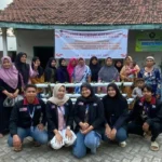 Mahasiswa PMM Gelombang 6 Kelompok 62 UMM Adakan Pengembangan Budidaya Tanaman Hidroponik di Desa Mendalan