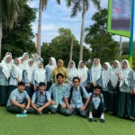 Tingkatkan Keterampilan Menulis Teks Eksposisi, Siswa Smamda Sidoarjo Kunjungi Alun-alun Sidoarjo